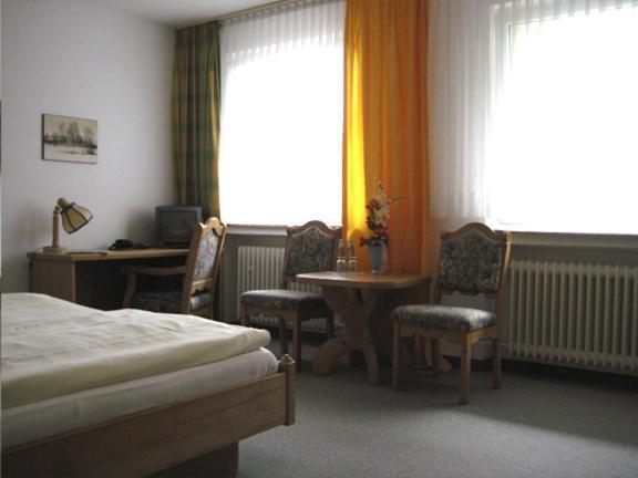 Hotel Schweizer Haus Bielefeld Quarto foto